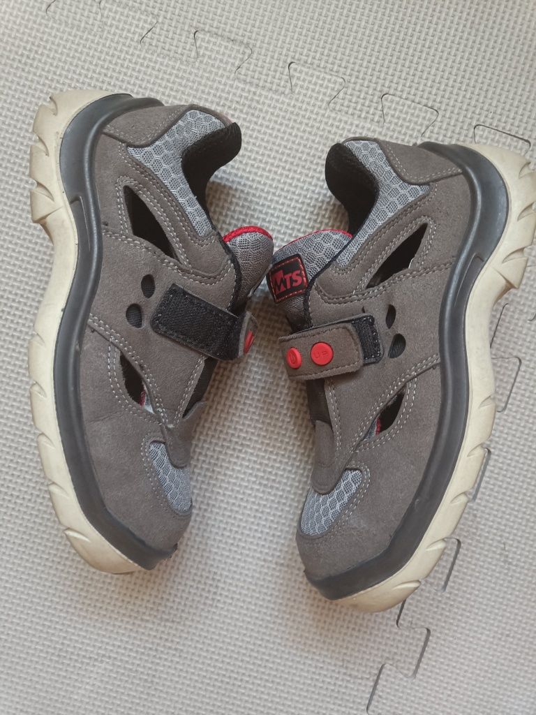 Letnie buty robocze