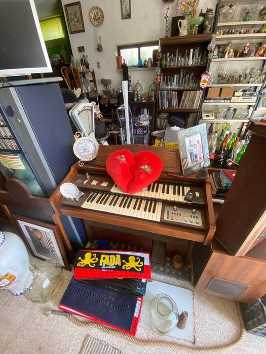 Velharias para venda