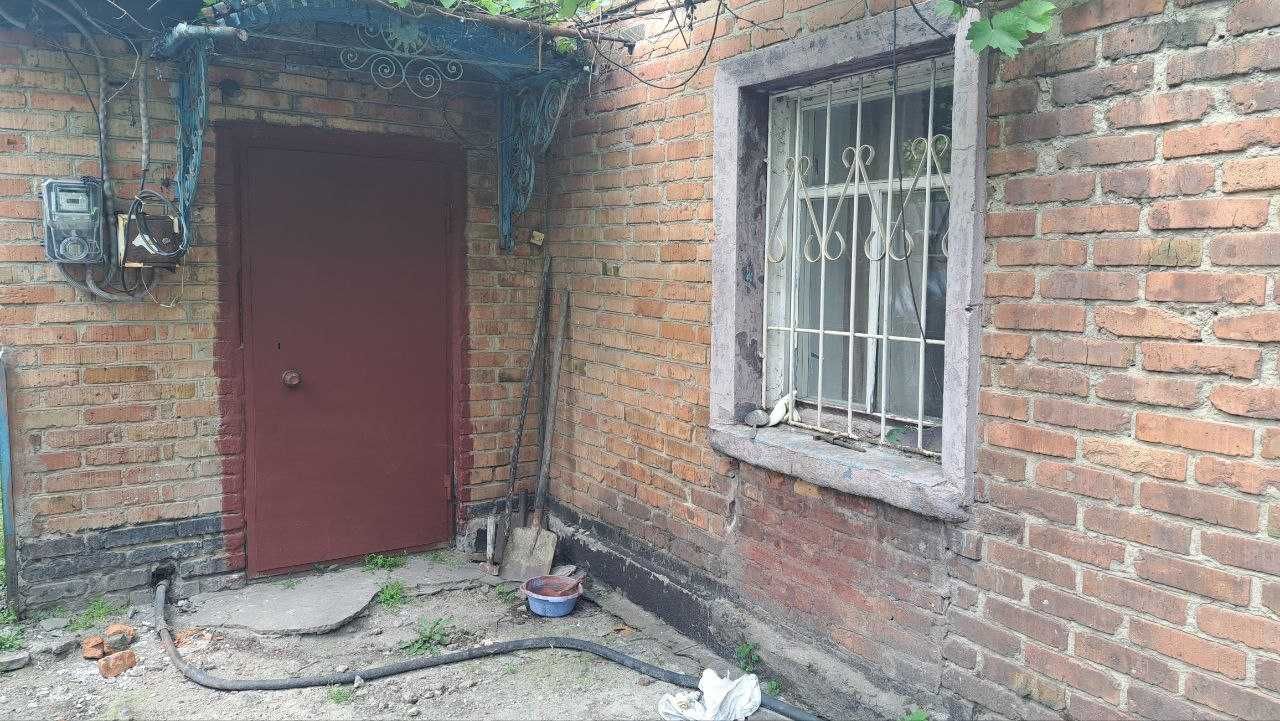 Продам будинок по вул. Уборевича (зупинка ш.т. Мудрьона)
