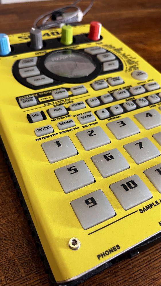 Roland SP-404 OG sampler - pierwsza wersja