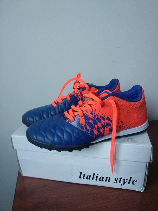 Кроссовки для футбола