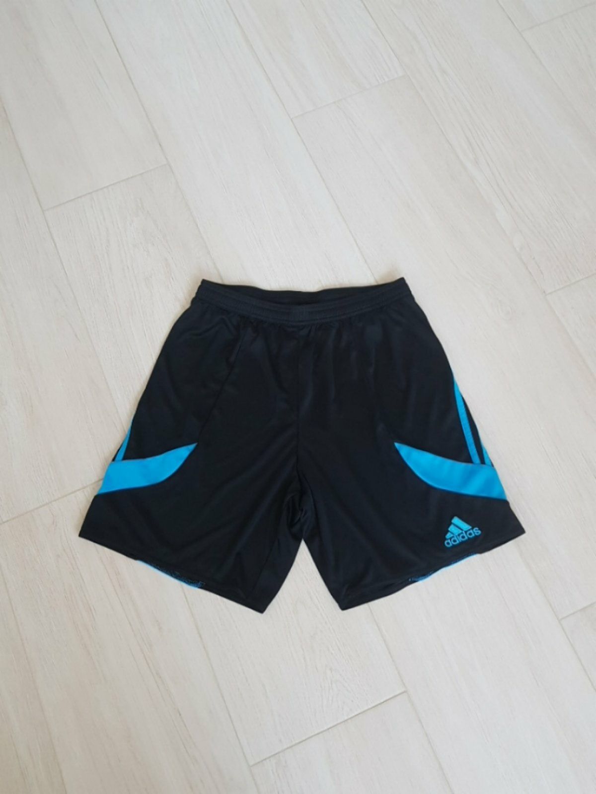 Шорти Adidas climalite розмір M