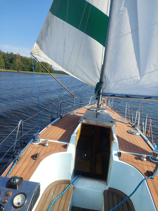 Jacht Mak 765 z silnikiem stacjonarnym