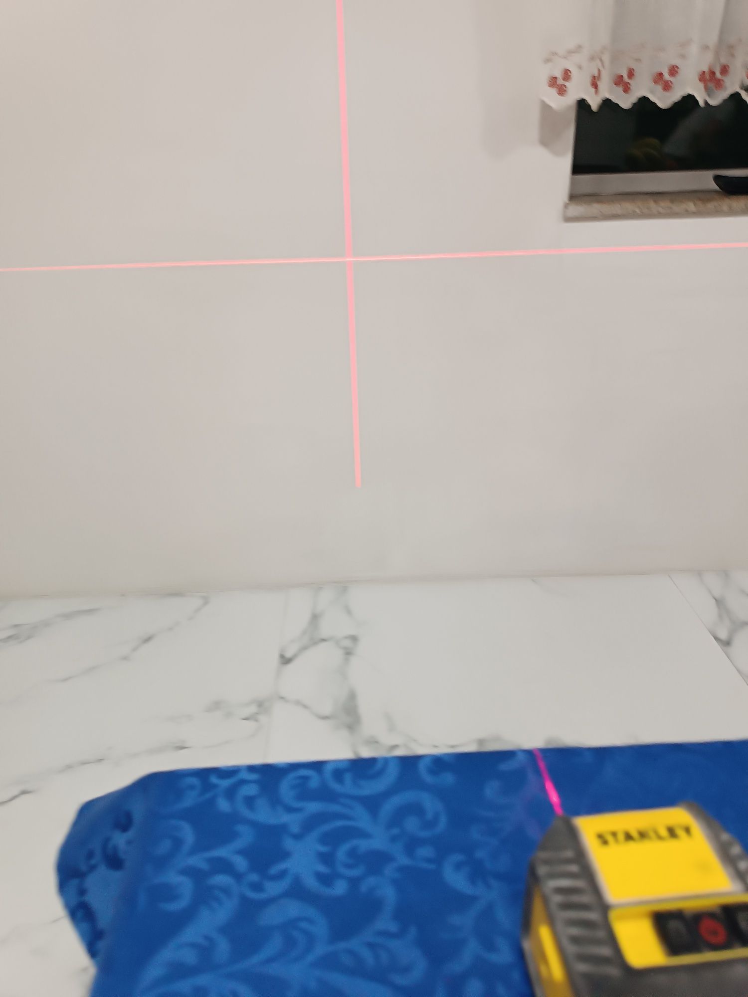 Vendo laser a trabalhar