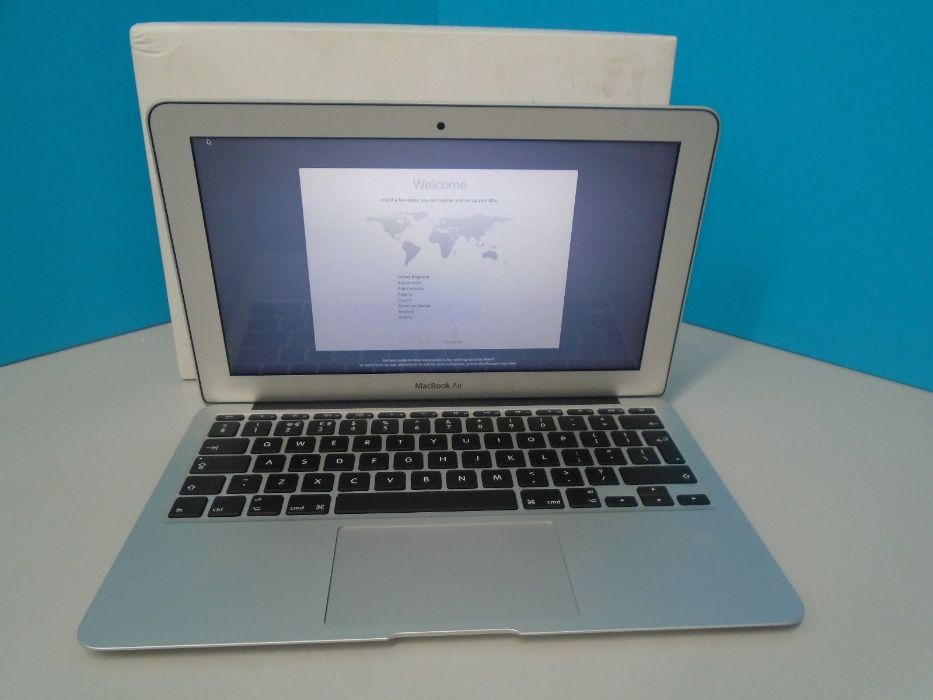 Apple Macbook Air A1465 Intel Core i5 4GB 128GB 11.6"