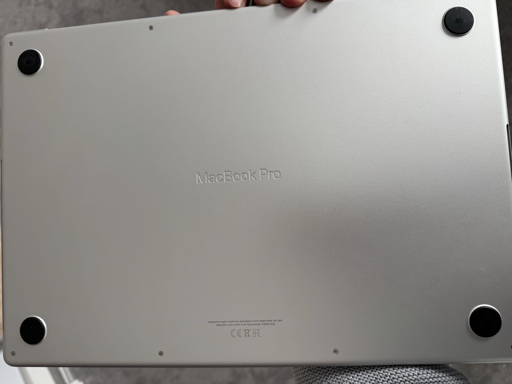 Macbook 16pro m1 (myszka i klawiatura w zestawie)