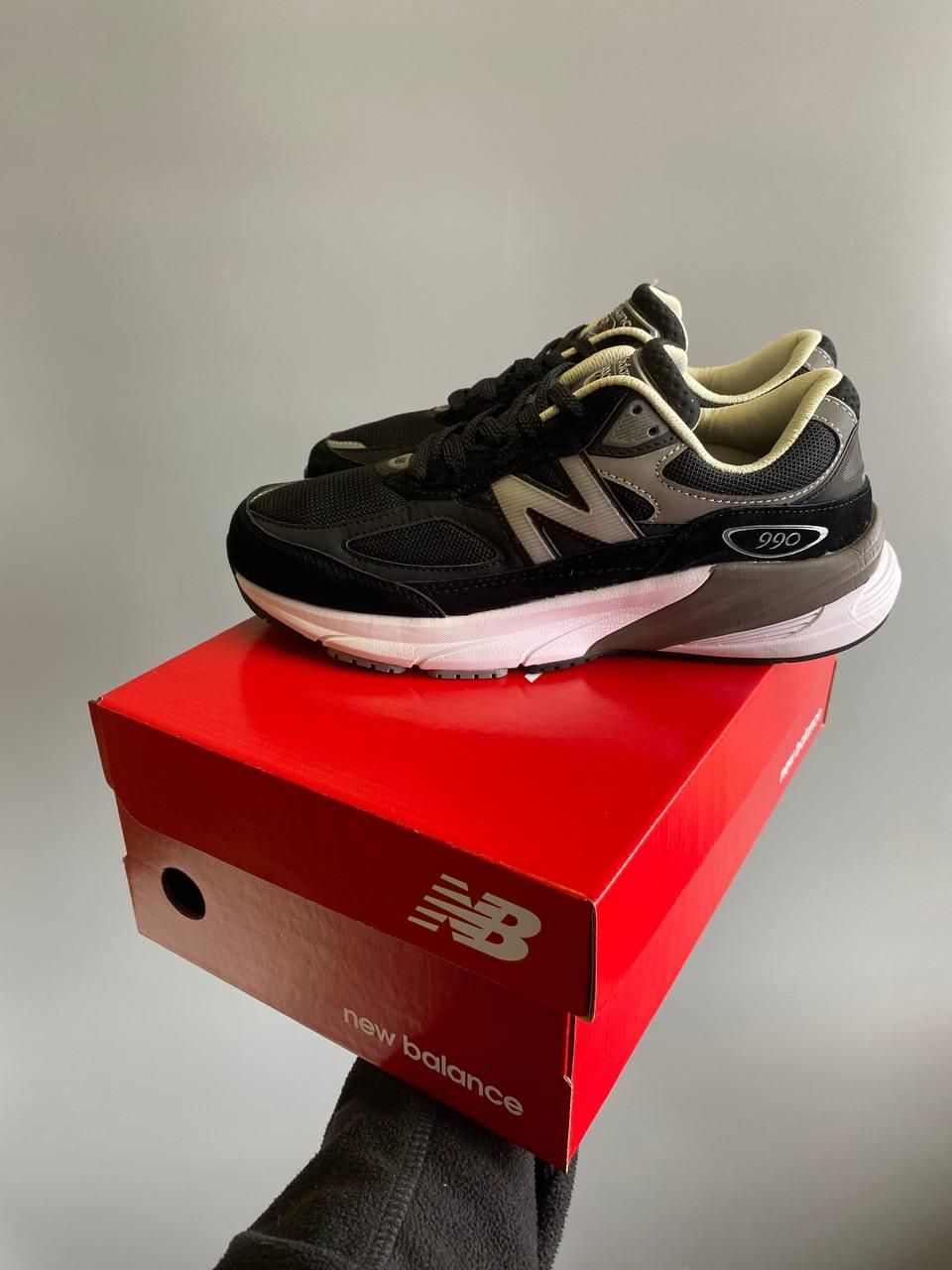 Кроссовки New Balance 990V6