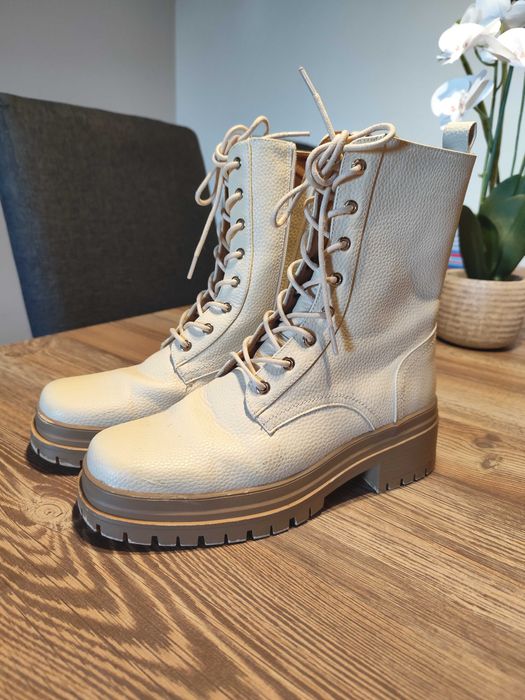 Bota de mulher - TAM 40