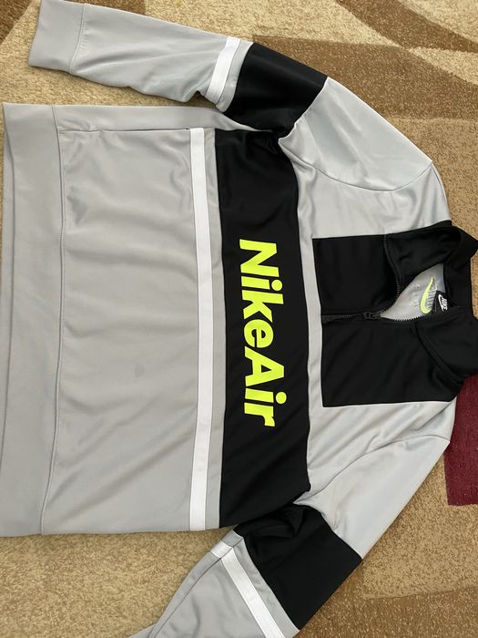 Зипка Nike air xl розмір в відмінному стані