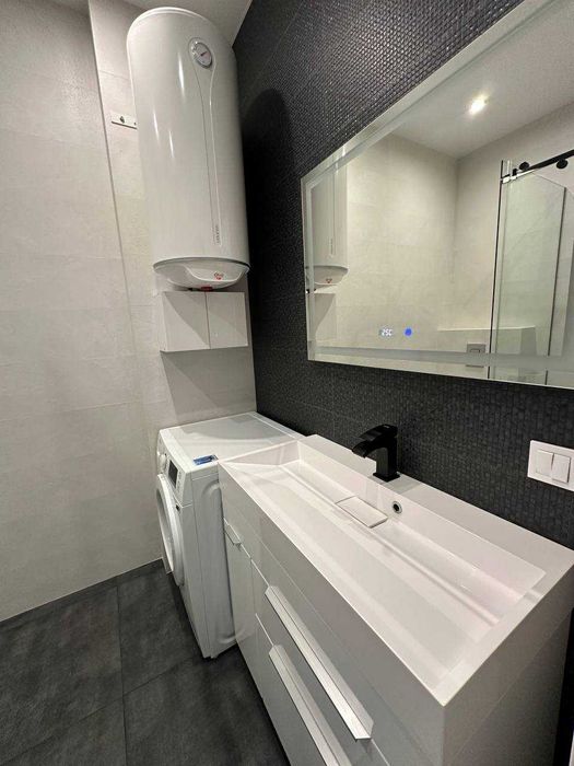 Продам 3 кімнатну квартиру ЖК Comfort City Рыбинский Гагаріна Дафі