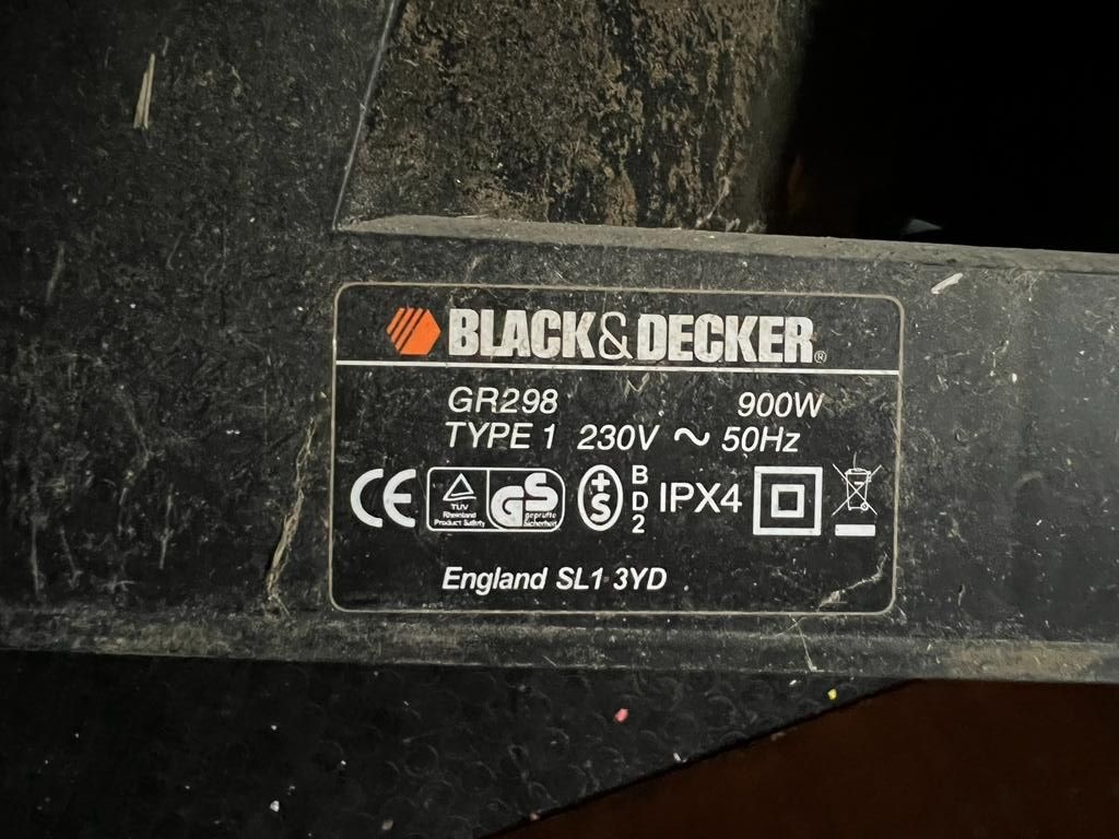 Cortador de Relva -  Black & Decker Gr298