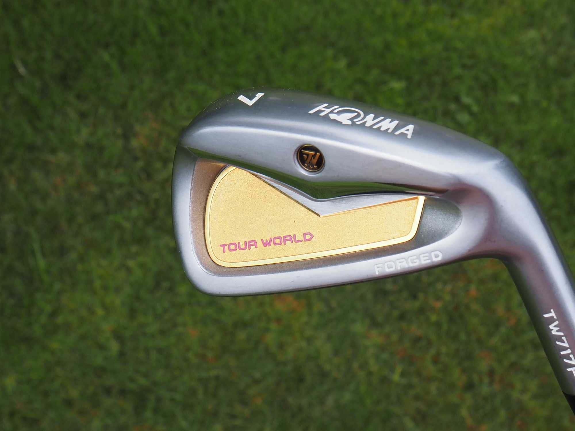 Kij do golfa Honma Tour World Forged TW717P IRON 7  3 gwiazdkowa