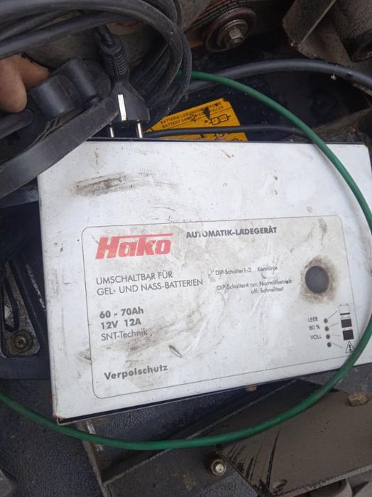 Підлого прибиральне машина Hako-Hamster 700