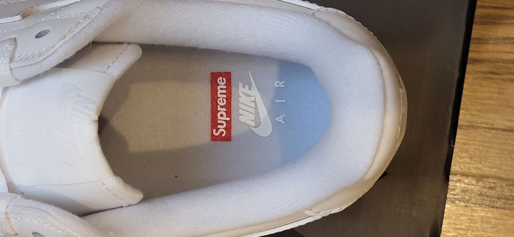 Nike Air Force 1 White Supreme