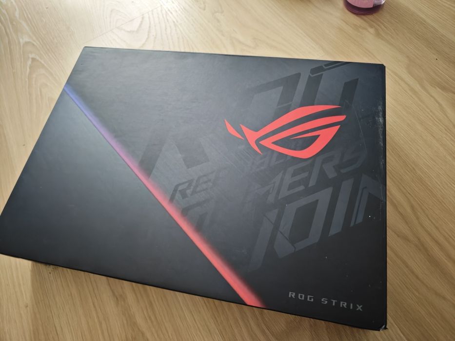 Idealny Laptop Gamingowy Asus Strix , rtx 2070, Intel i7 komplet