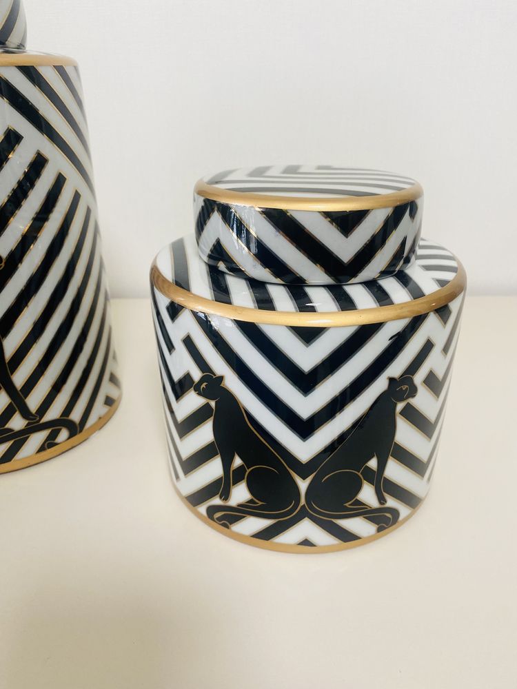 Zestaw dwóch pojemników dekoracyjnych ceramicznych Pantera