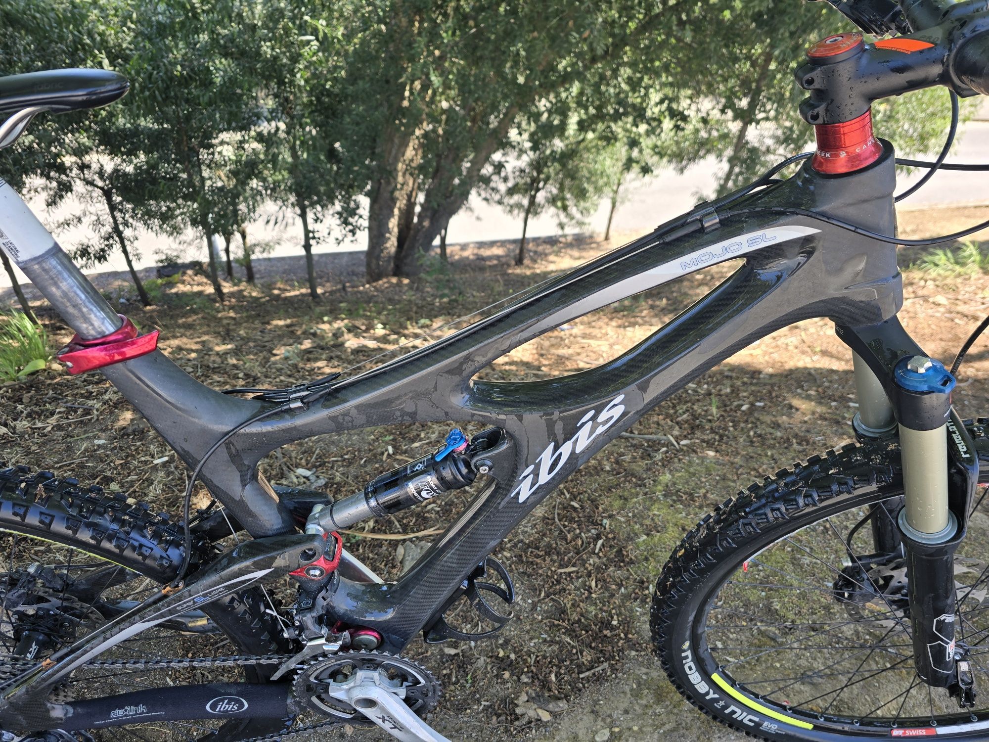 Btt carbono suspensao total batataa