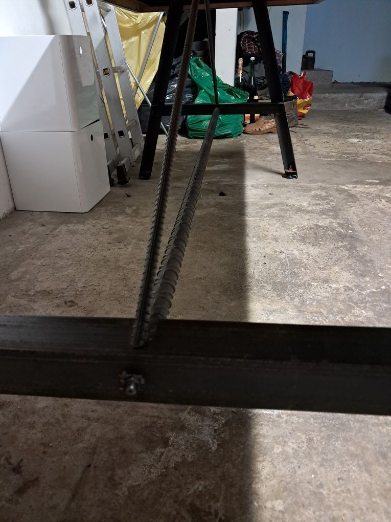 Stół stalowy ,ciężki i solidny