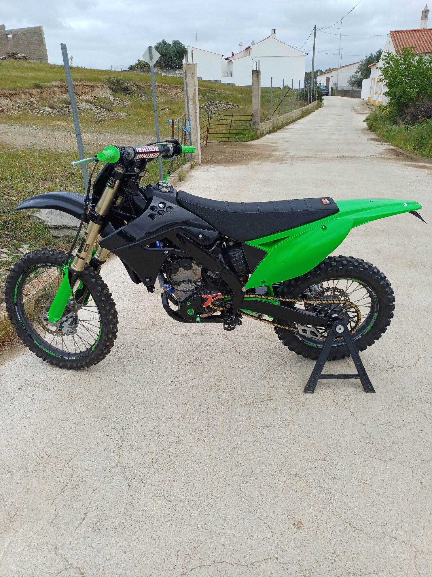 Kawasaki KXF 250 matriculada