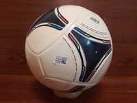 Футбольный мяч Евро 2012.