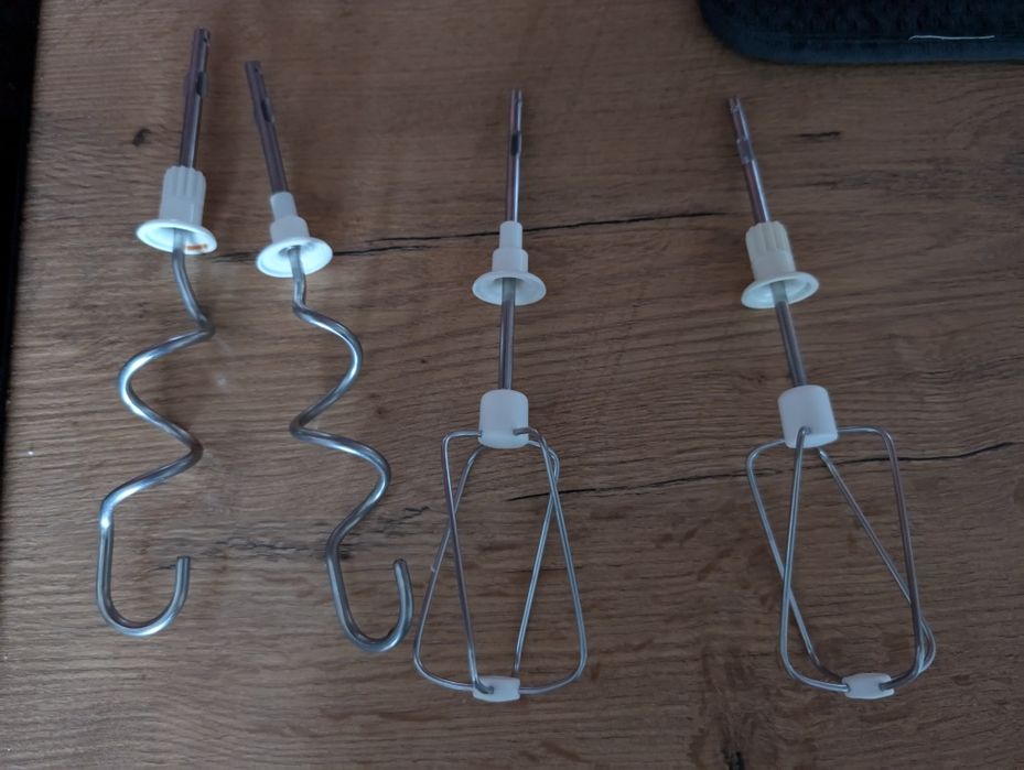 (3 art. na sprzedaż) Mata pod fotel MAD DOG + mikser + toster BOSCH