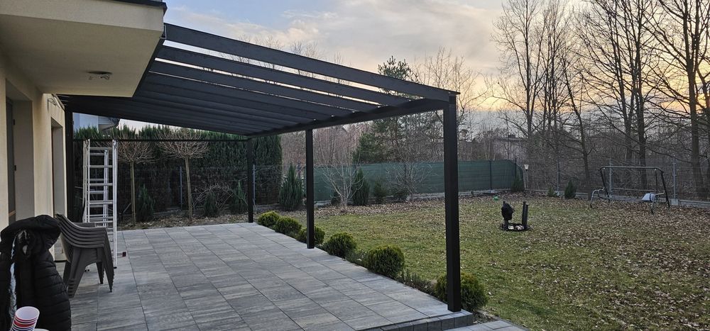 Pergola Aluminiowa Zadaszenie tarasu ruchome ścianki, szklane stałe