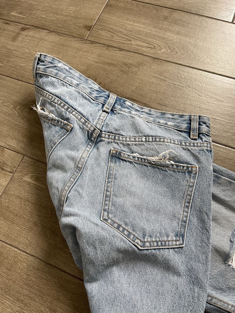 Джинси рвані від zara