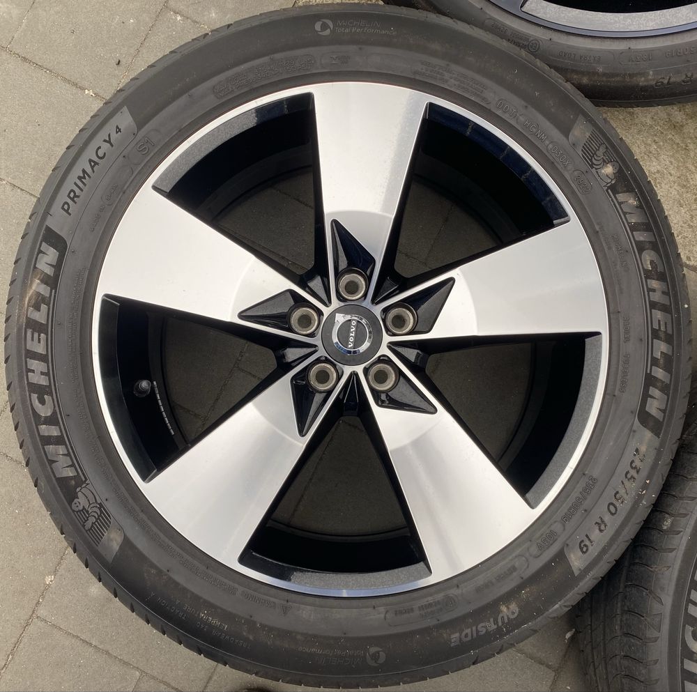 Alufelgi z oponamj 235/50 R19 Volvo XC40 V90 Cross Country Felgi Opony