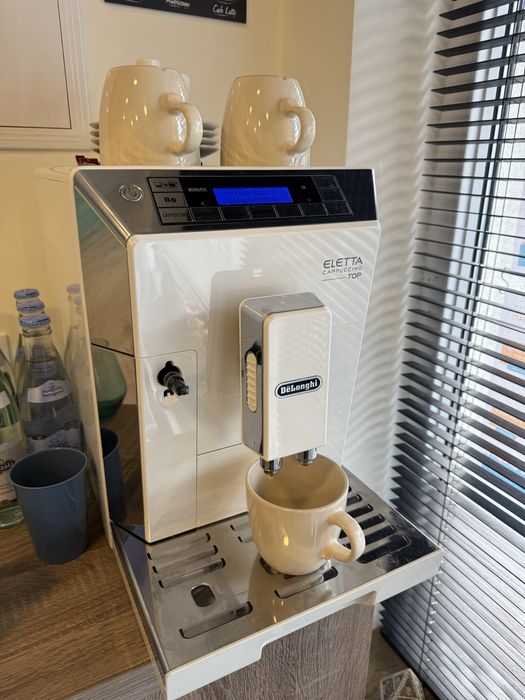 Ekspres do kawy De'Longhi Eletta Cappuccino Top