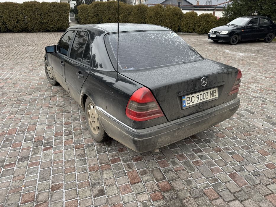 Мерседес с180 седан автомат без торгу
