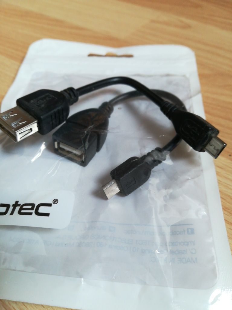 Cabo / Adaptador USB Fêmea - micro USB macho