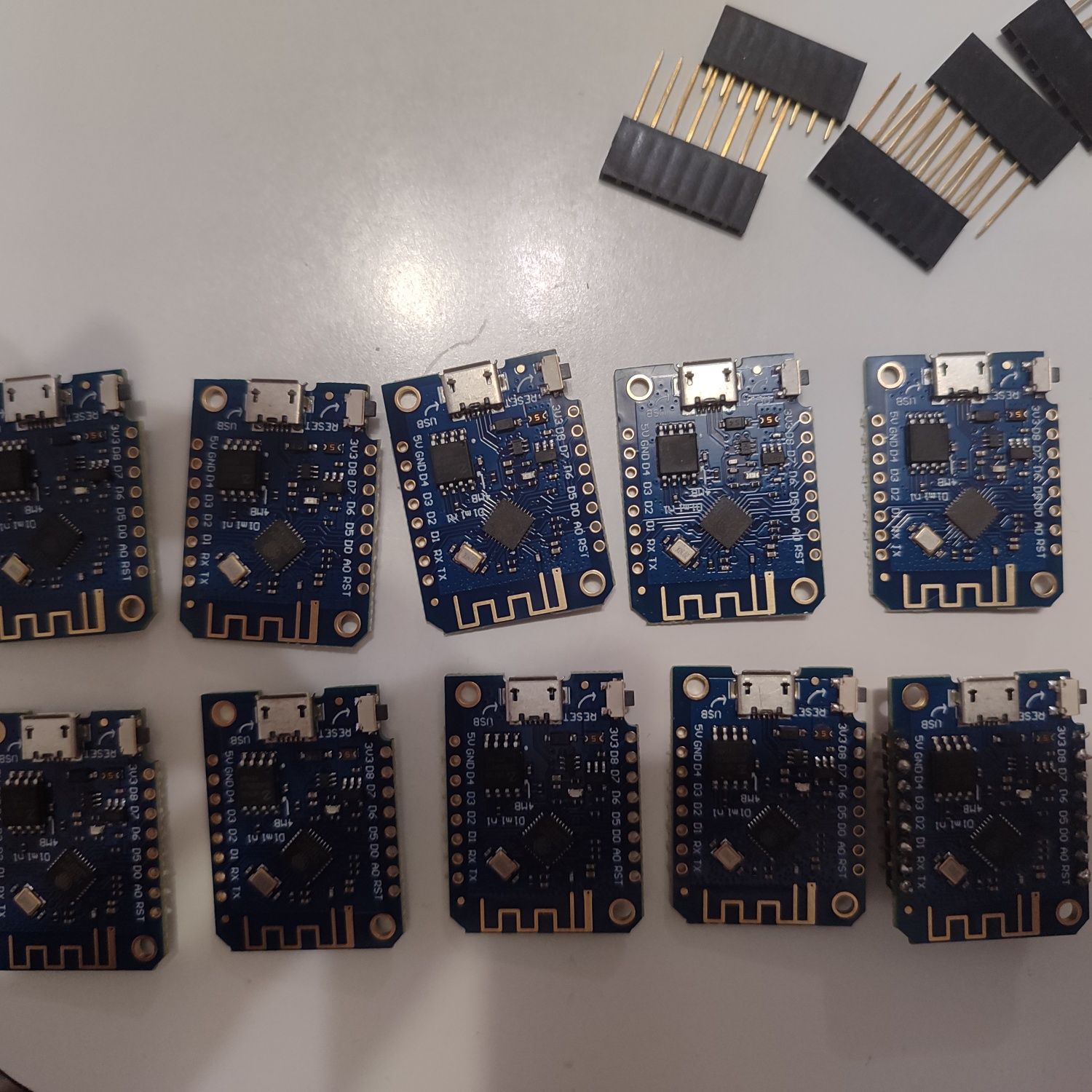 ESP8266-ESP-12E-WeMos-D1-V3.0 WeMos D1 Mini Контролер WiFi на чипі