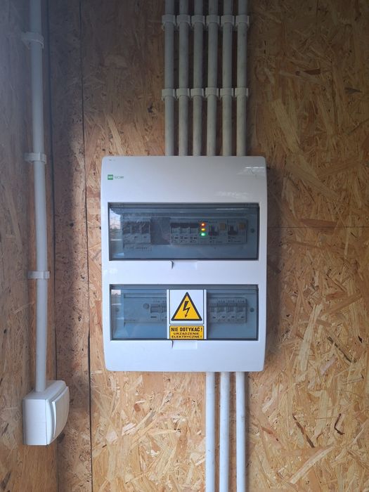 Elektryk , Monitoring