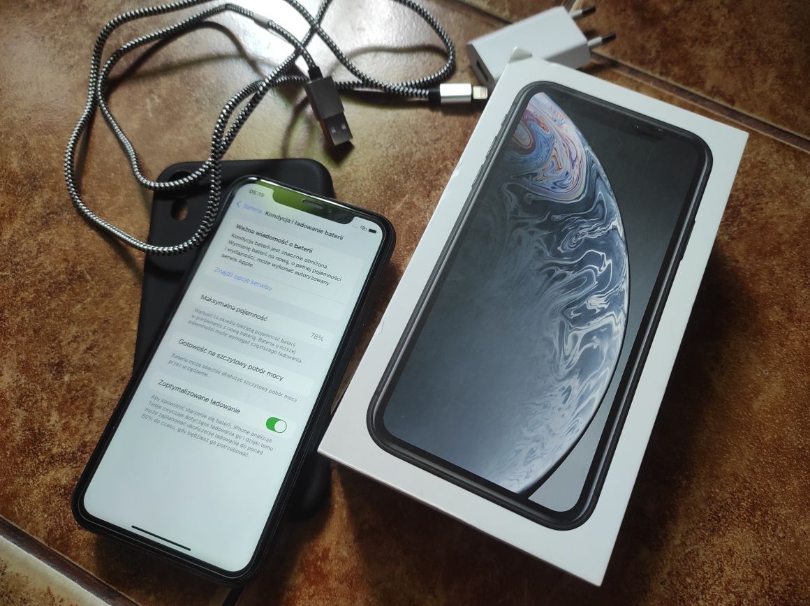 iPhone XR ekran bez rys, szklo ochronne, case