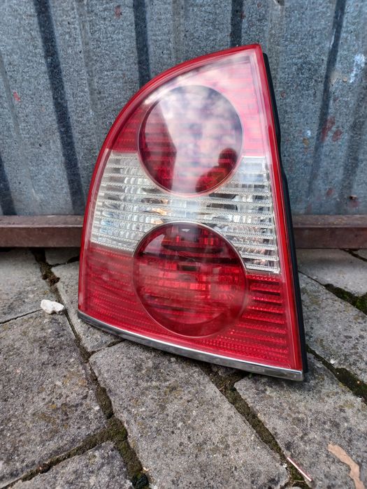 Leaw lampa passat b5 W8 sedan