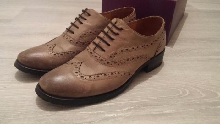 Туфлі броги з перфорацією