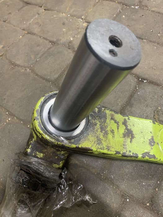 Ремонт Задня цапфа поворотній кулак комбайна claas John deere