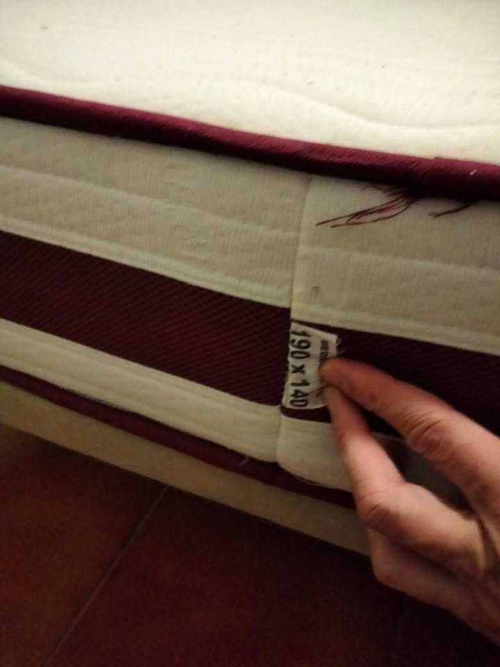 Estrado Estufado + Colchão 190cmx140cm