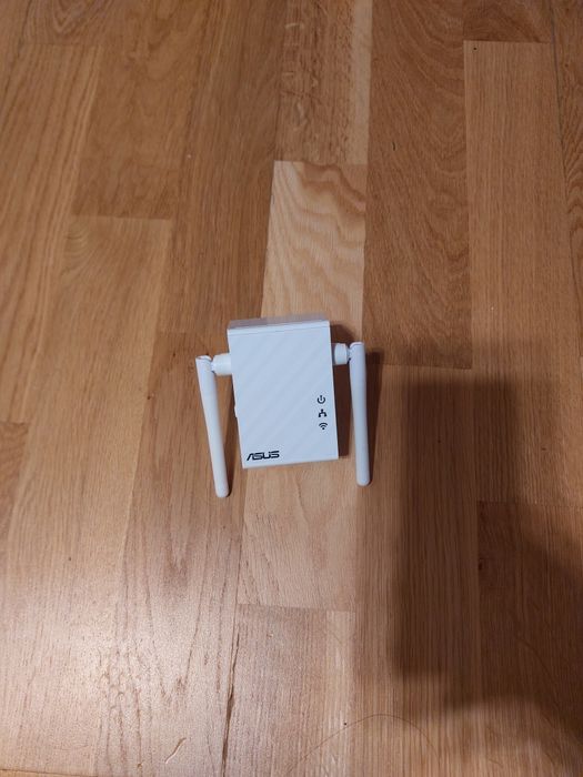Wzmacniacz sygnału  wifi asus