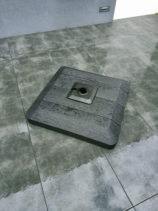 Podstawa pod parasol ogrodowy wraz ze stelażem