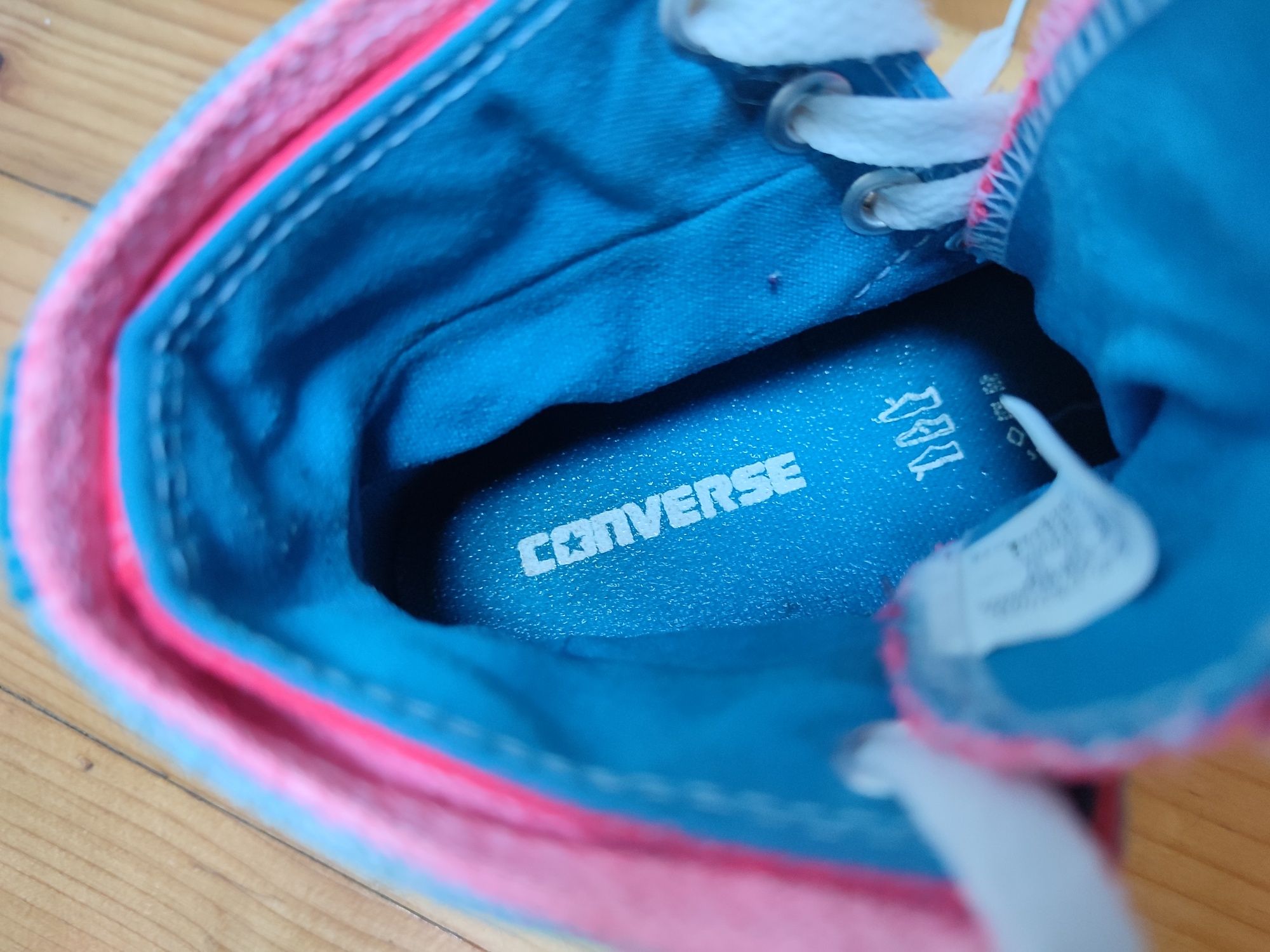 Оригінал Converse відмінний стан високі блакитні з рожевим на дівчинку