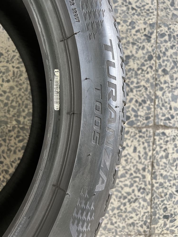 Pneus semi-novos 245/45R19