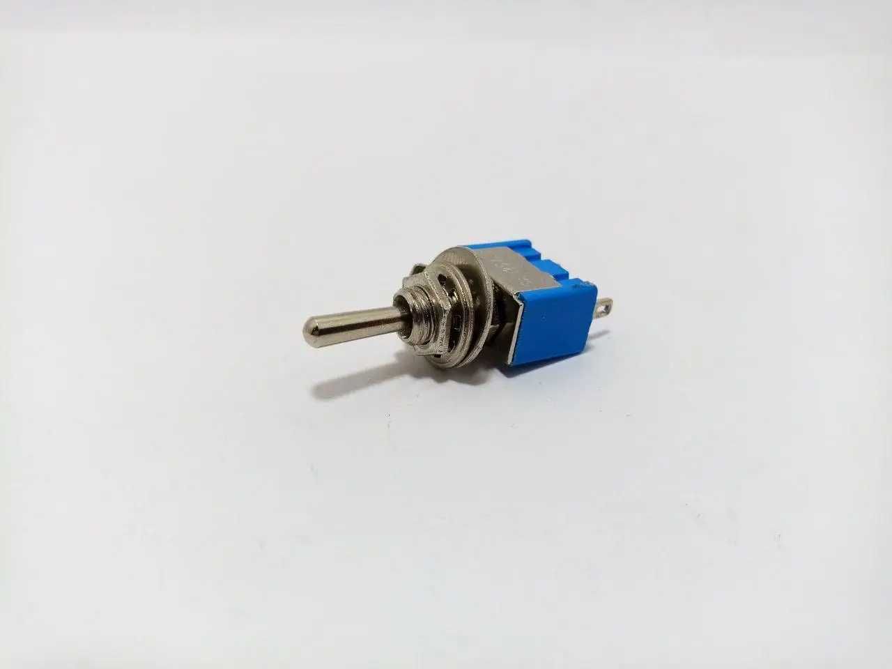 Тумблер на 3 положения 3А 250 V AC