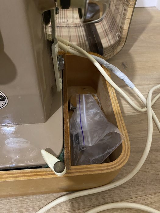 Швейна машинка IDEAL привезена з Німеччини