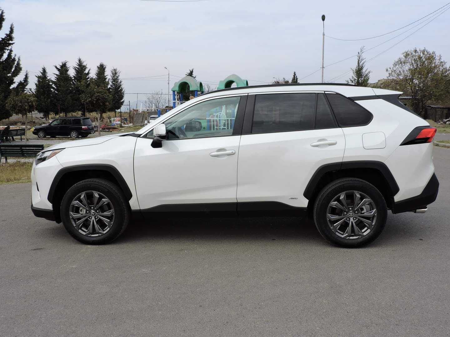 Toyota Rav4 Hybrid XLE 2021р