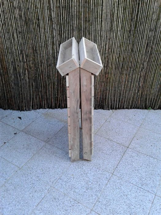 Expositor em madeira