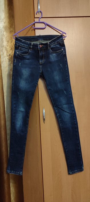 Пакет речей. 20 одиниць. Жіноча куртка, светр, джинси, футболки