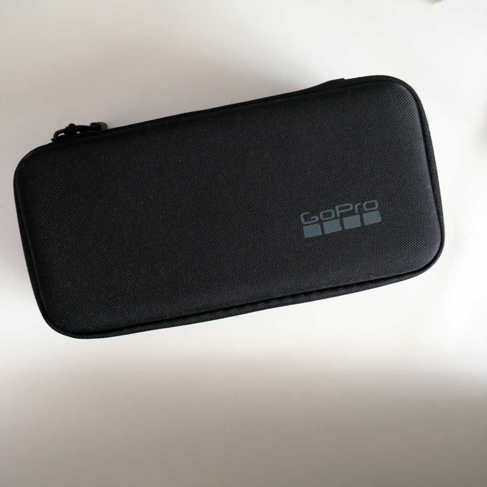 GoPro 11 Black com Extras (baterias + carregador + proteções)