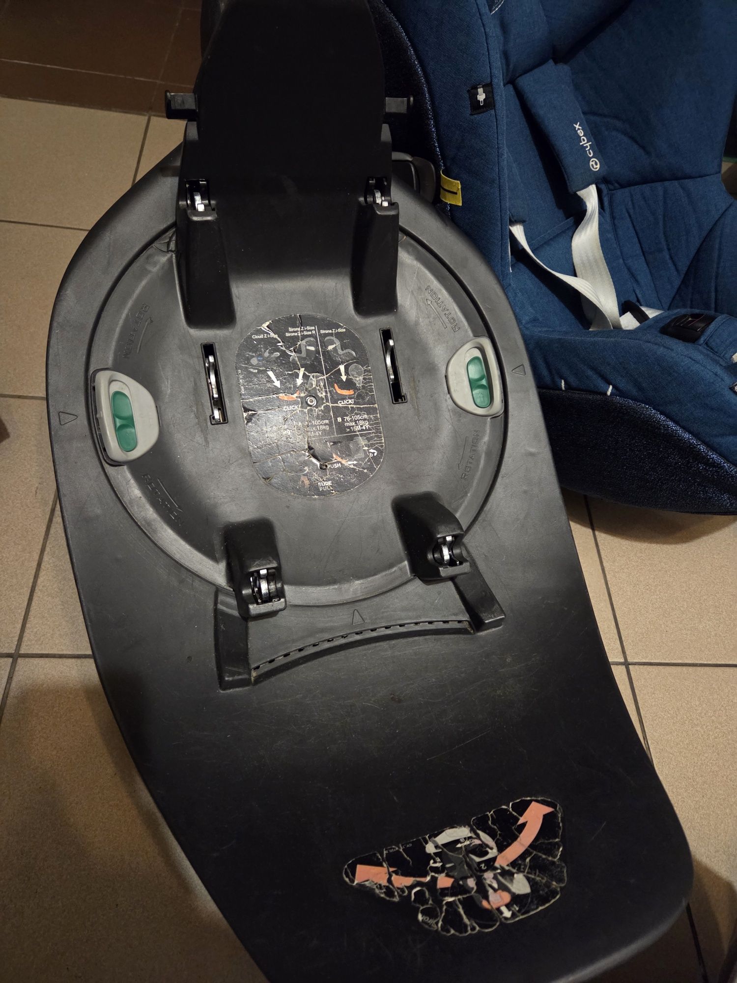 Fotelik obrotowy Sirona Z i-size cybex z bazą