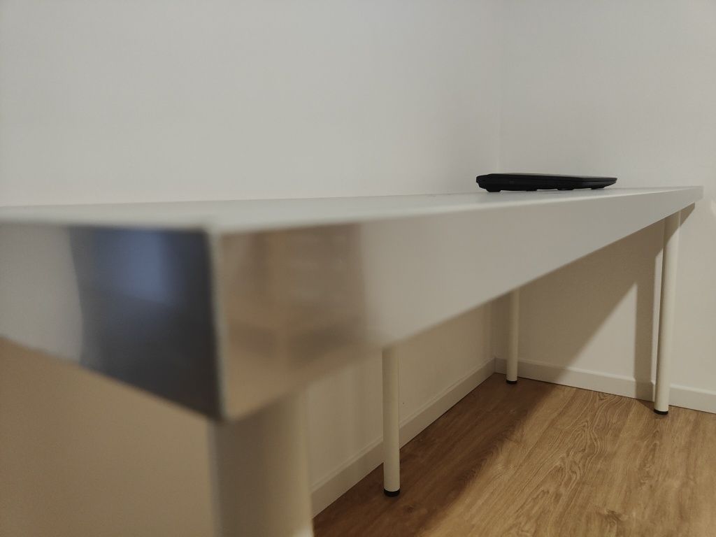 Mesa / secretária
